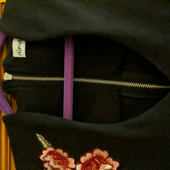 Dress - Picture 2 of 4